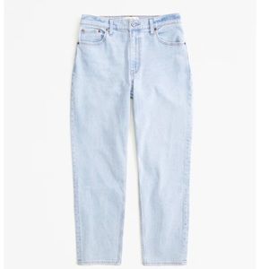 A bercrombie Curve Love High Rise Mom Jean